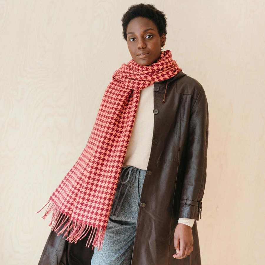 Lambswool Blanket Scarf | Berry Houndstooth