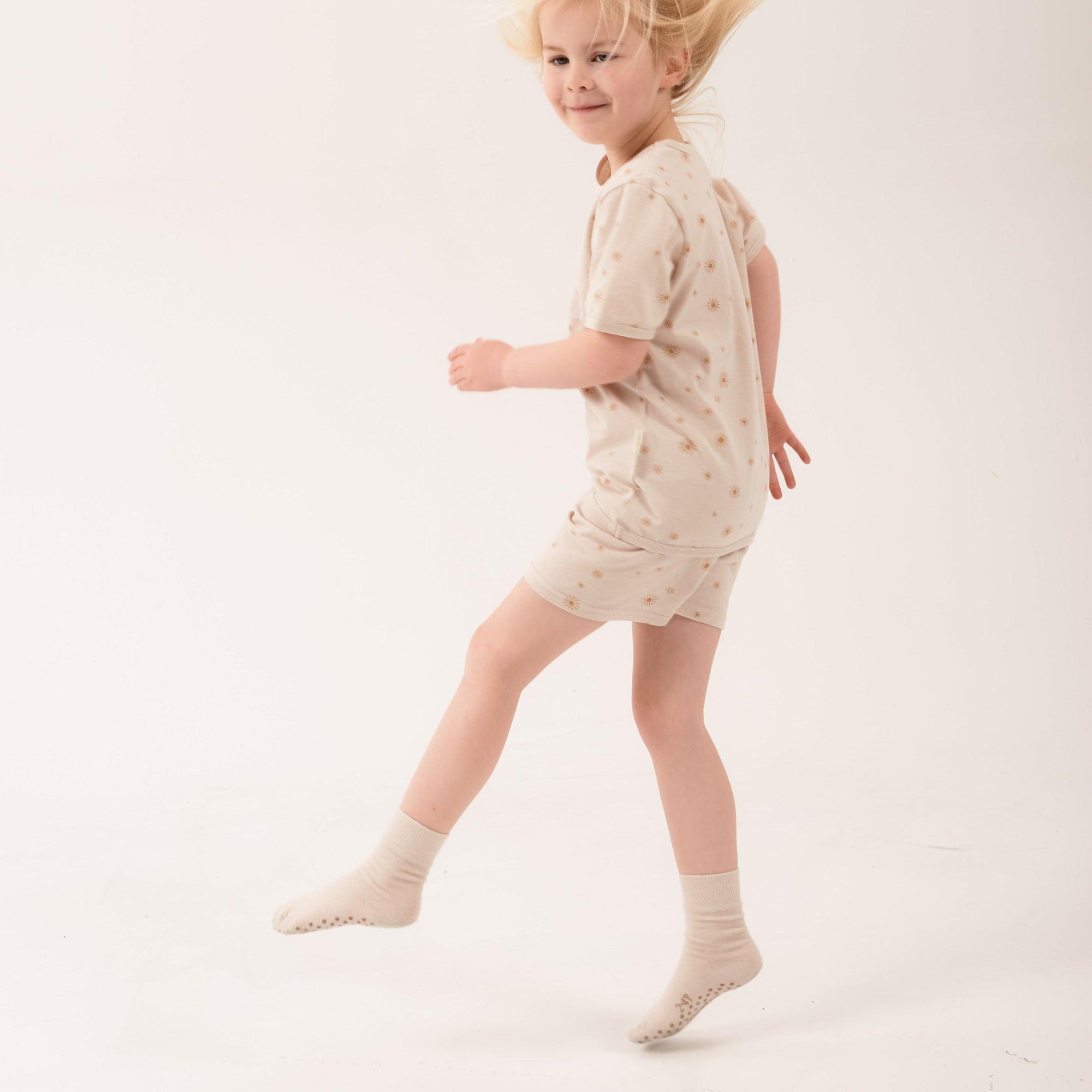 Grip Dot Sleepy Socks | Dune - Merino & Me