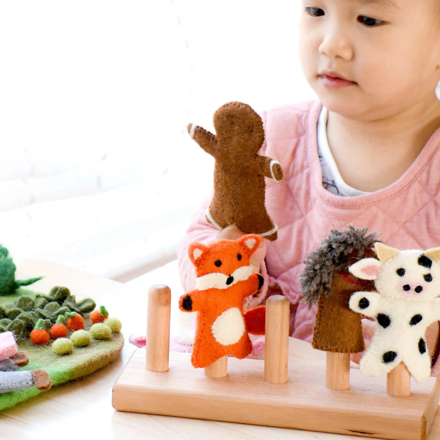 Finger Puppet Stand