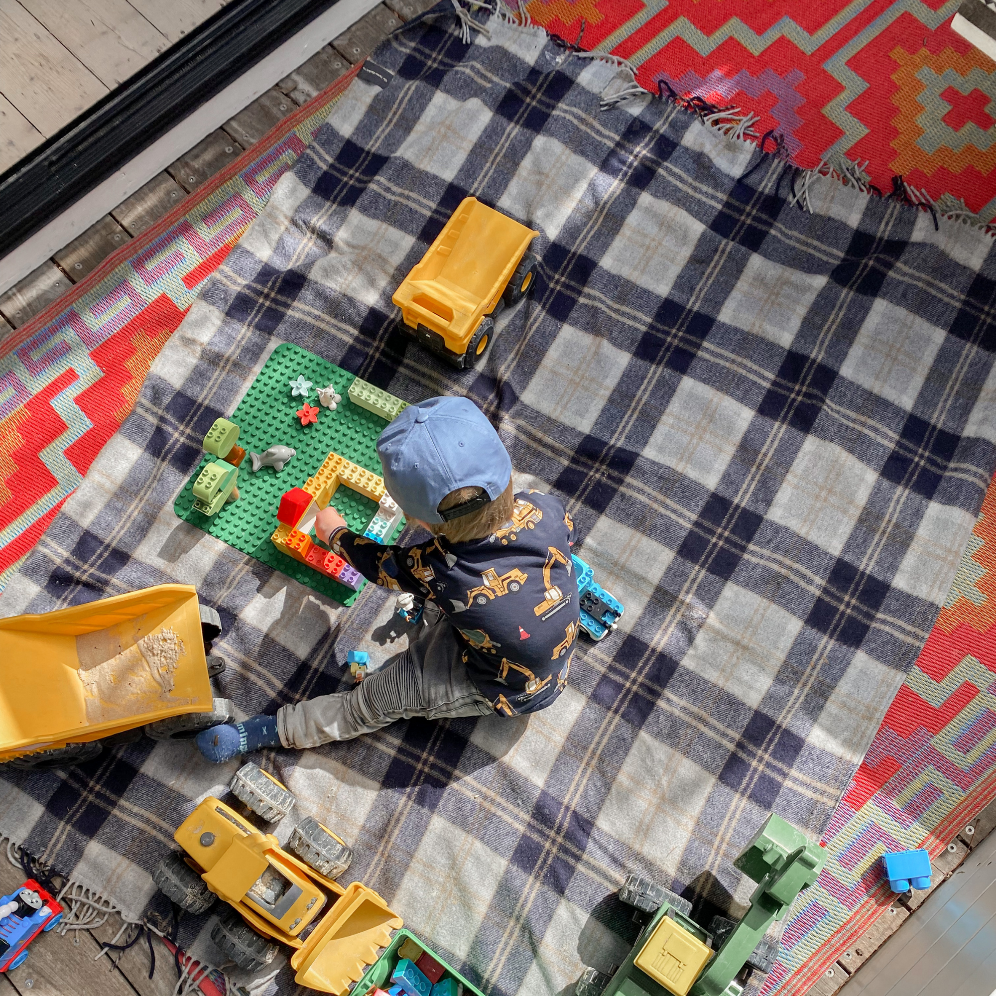 Recycled Wool Picnic Blanket with Leather Strap | Bannockbane Silver Tartan - Merino & Me