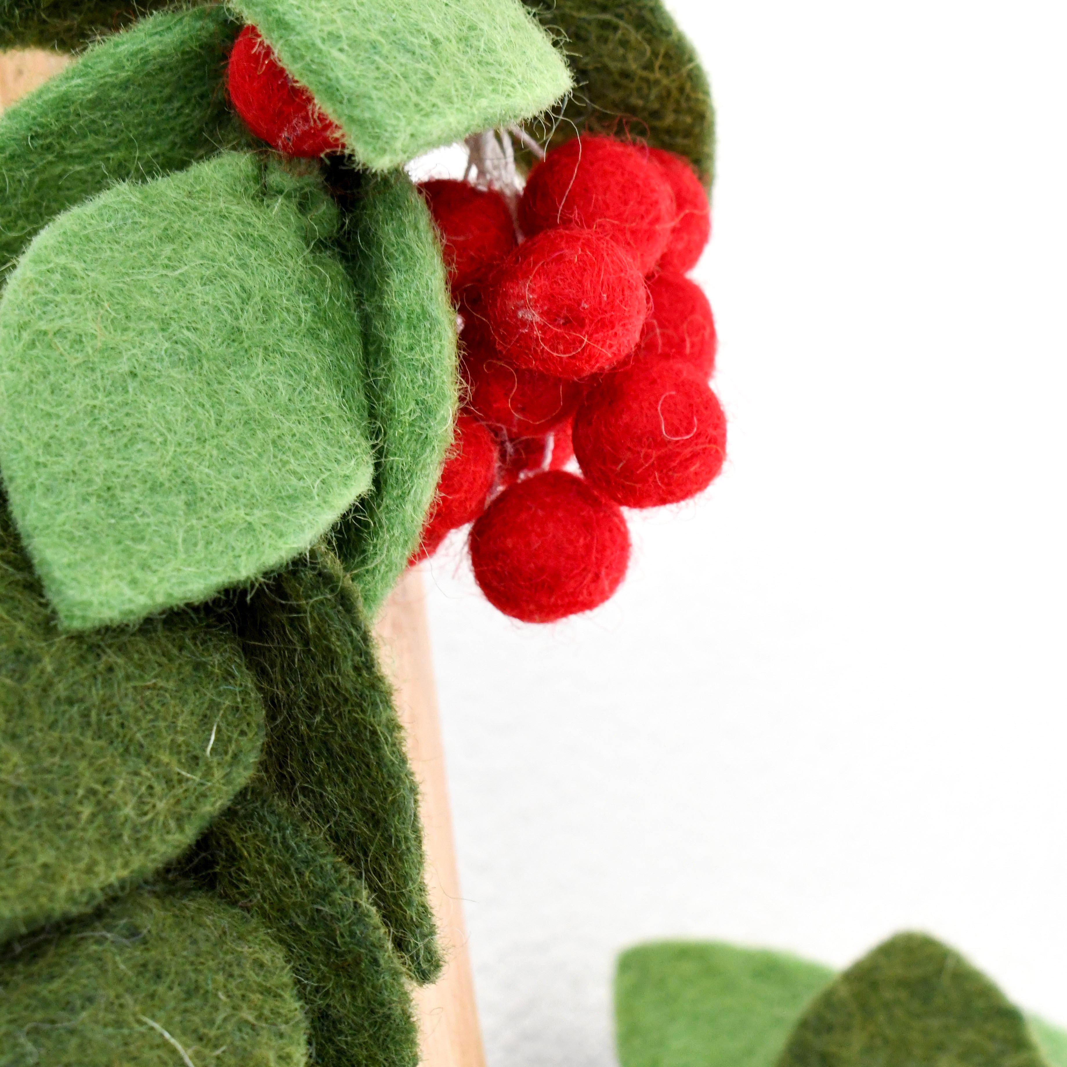 Felt Garland | Holly Christmas - Merino & Me