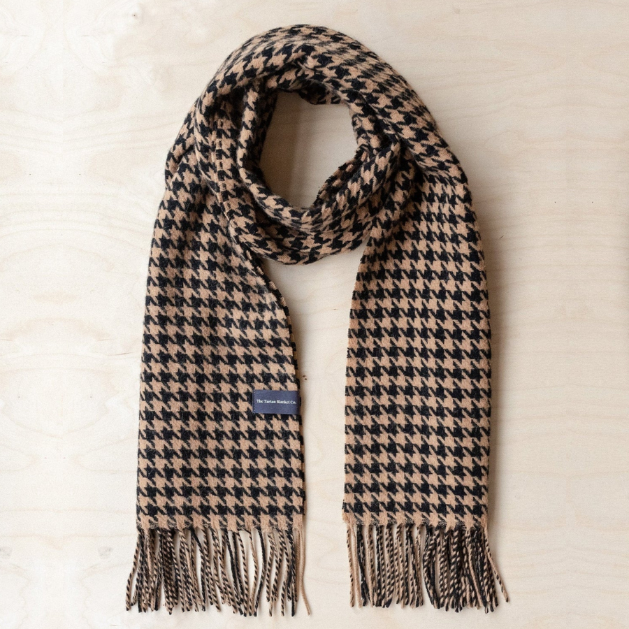 Lambswool Oversized Scarf | Camel Houndstooth